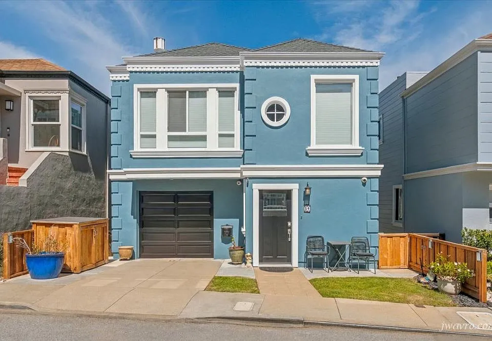 54 Rockaway Ave