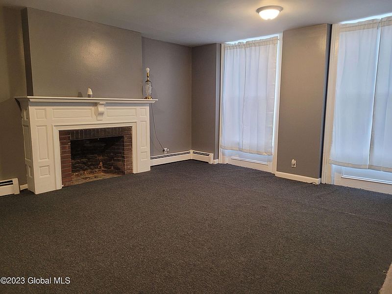 4th image of 650 2nd Avenue