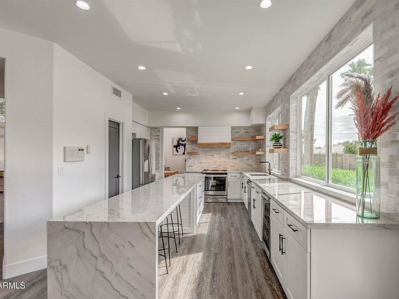 3rd image of 5439 E Karen Dr