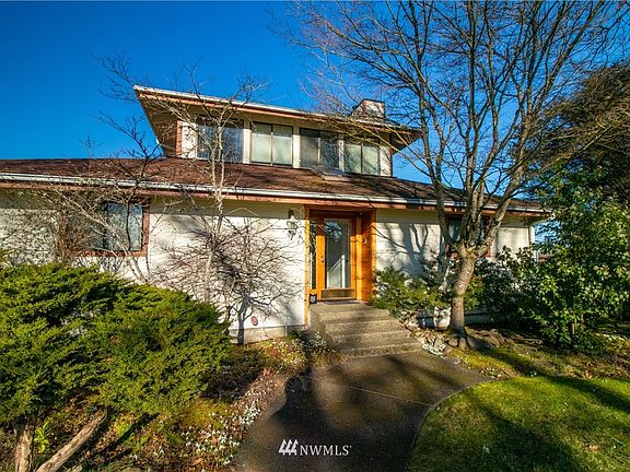 2nd image of 10927 Aero Ln SE