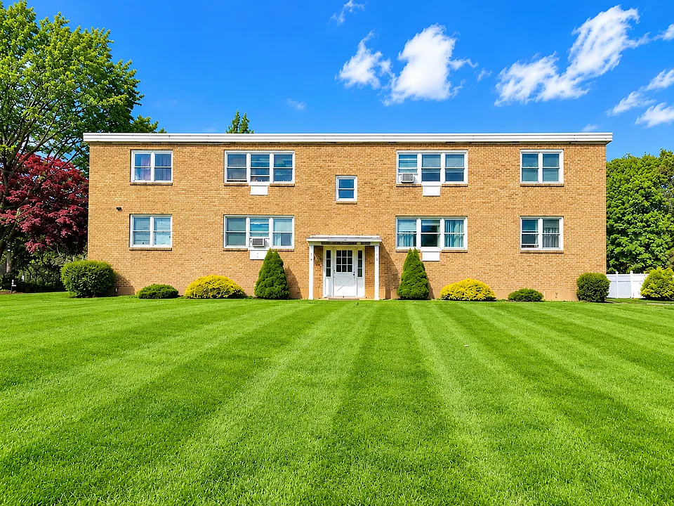 1742 Boston Post Rd #6B