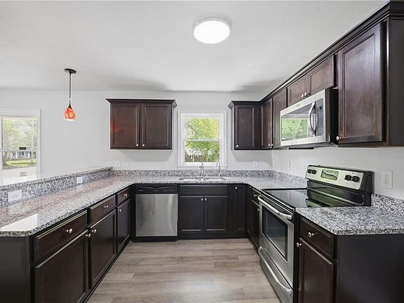 5th image of 2801 Dunkirk Ave