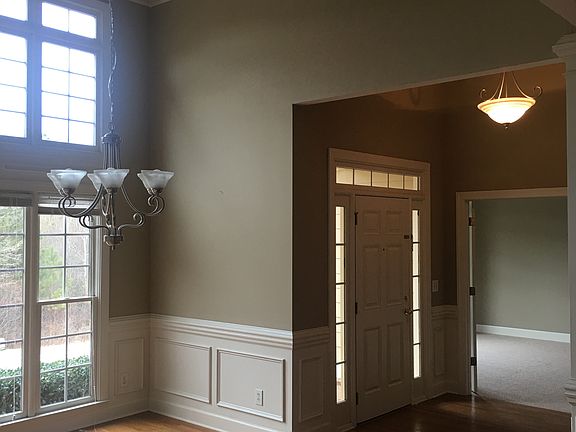 5th image of 523 Richmond Pl