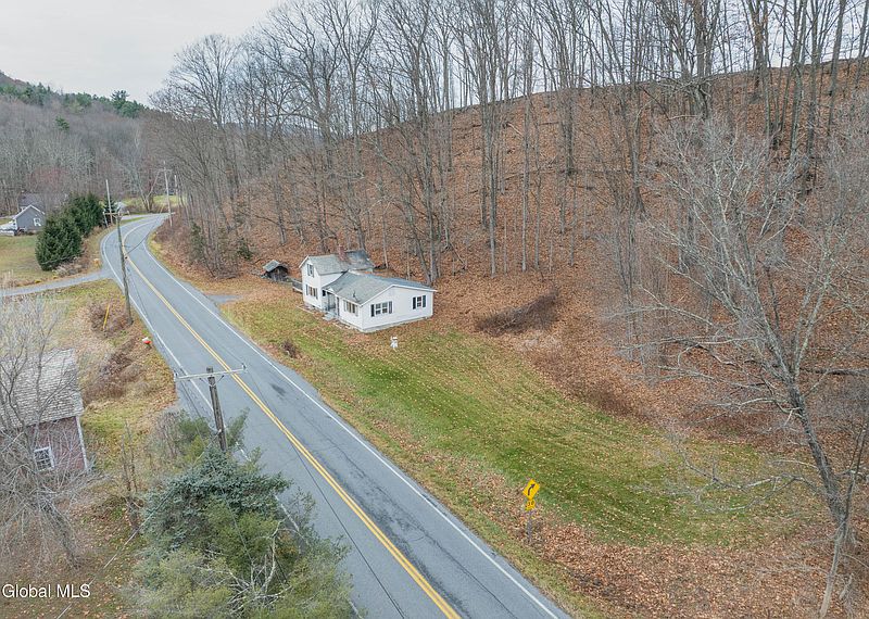 4th image of 403 Ash Grove Road