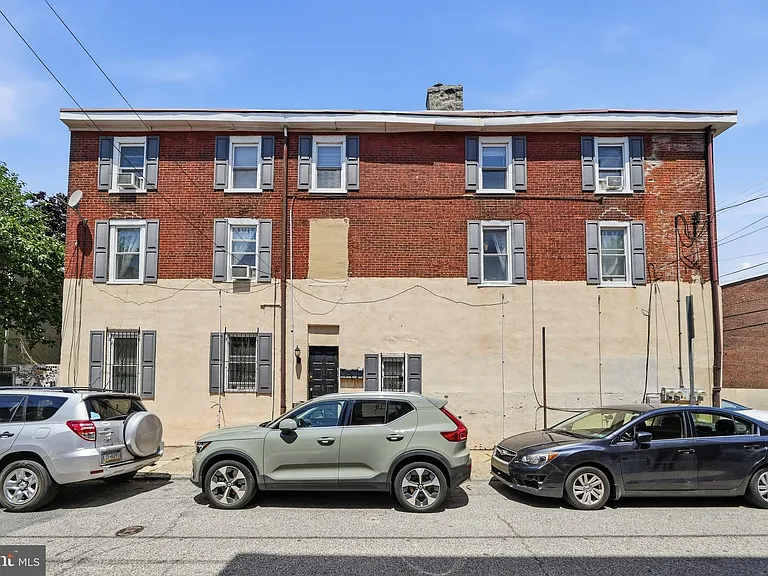 924 S 10th St — Photo 17