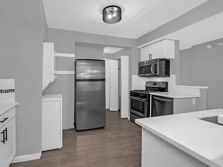 1462 Carroll Ave #2 — Photo 10
