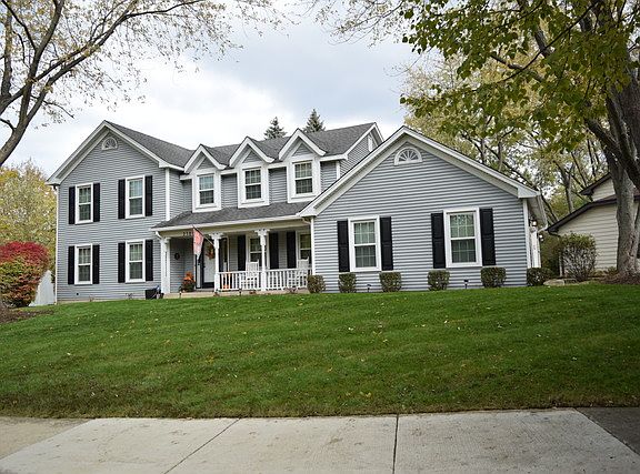 2nd image of 2380 Oak Hill Dr