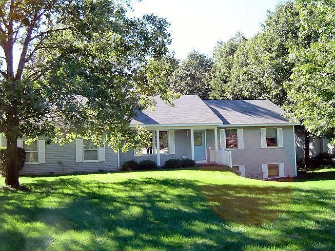 1st image of 13581 E Park Ct