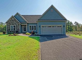 20 Denhelder Dr, Ballston Lake, NY 12019