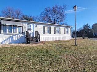 11415 Lakeside Dr, Hagerstown, MD 21740