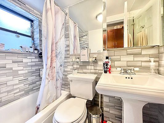 3rd image of 351 E 18th St #2