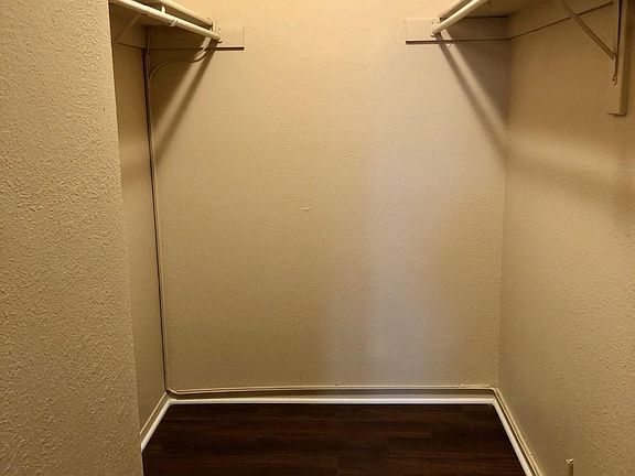 4th image of 418 Audra Ln APT B