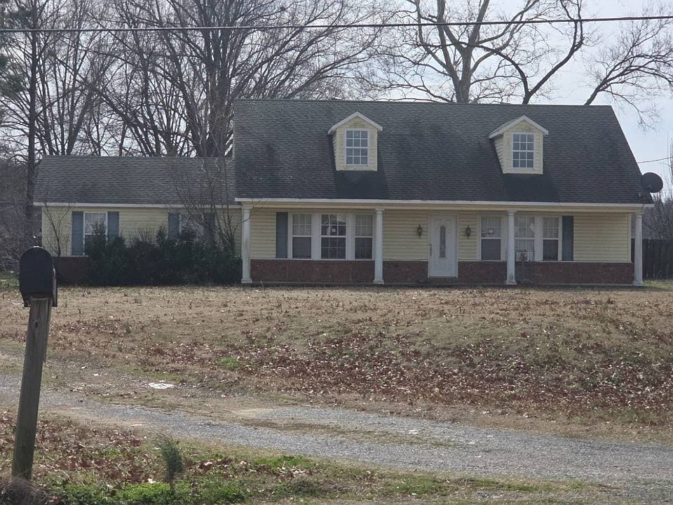 1st image of 446 Old Military Rd E