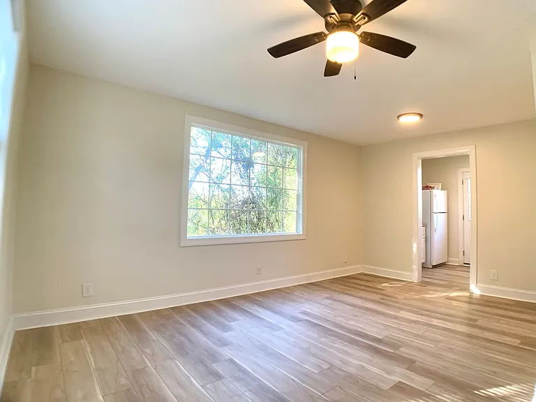 47 Maple St — Photo 4