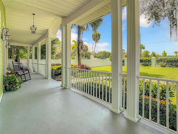 3rd image of 10815 Riverview Dr
