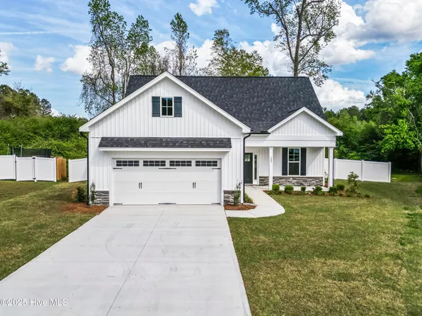 107 Ivy Court, Burgaw, NC 28425