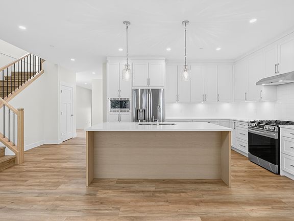 5th image of 13618 231st St
