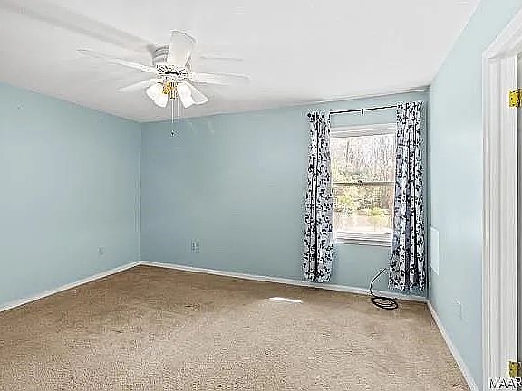 4th image of 300 Loyola Dr