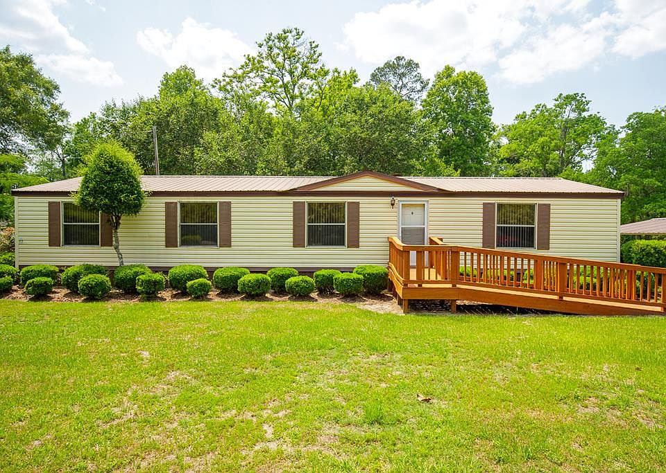 1st image of 3944 Hershel Dr E