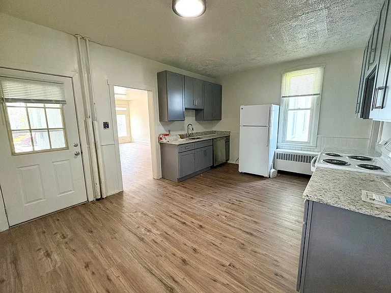 539 & 541 S Market St — Photo 27