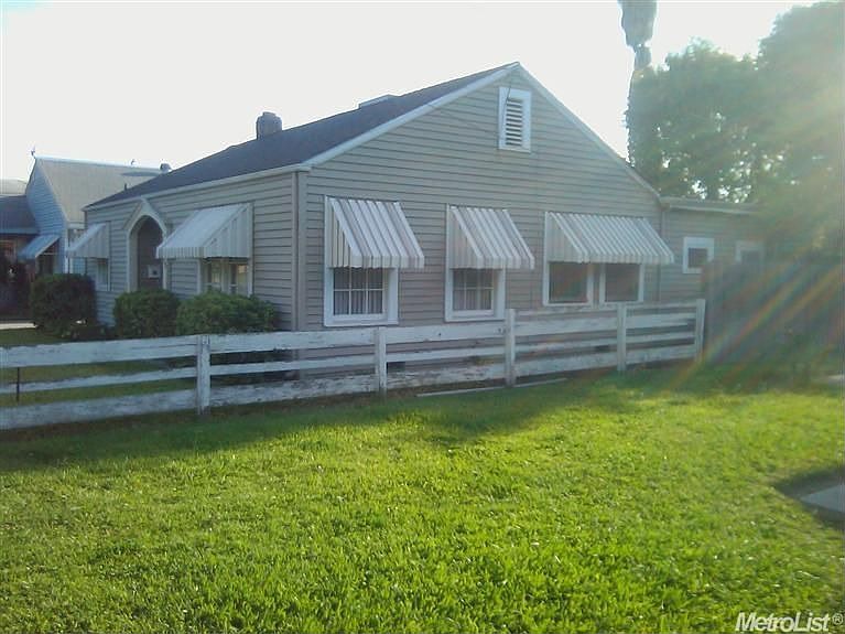 2nd image of 609 N Orange St