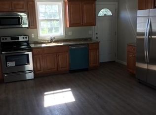 35 Titus St FLOOR 2, Cumberland, RI 02864