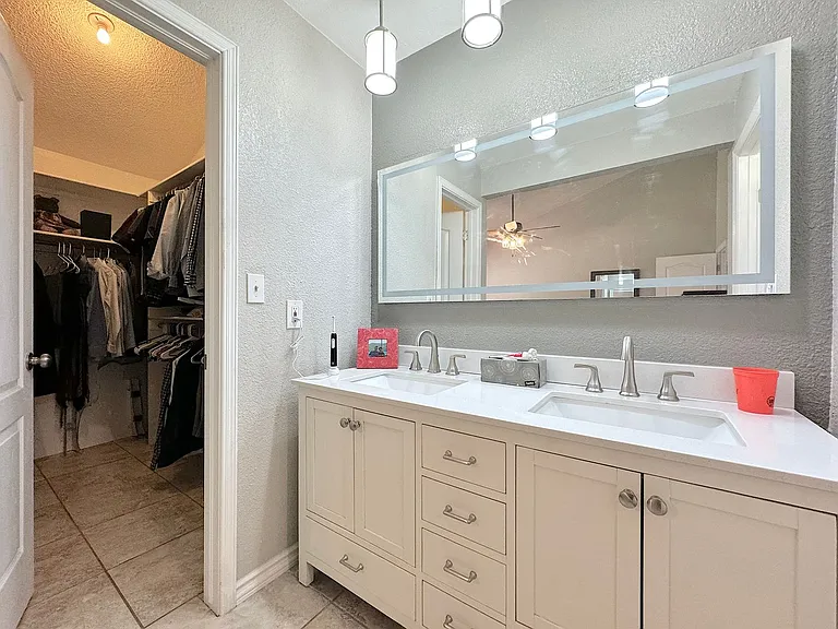 6851 Amposta Dr — Photo 19