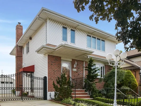 75-12 Penelope Avenue image 1 of 20