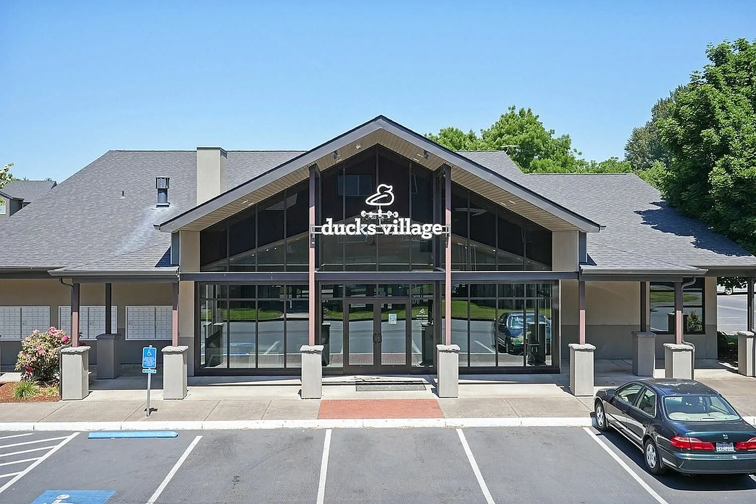 Ducks Village — Photo 1