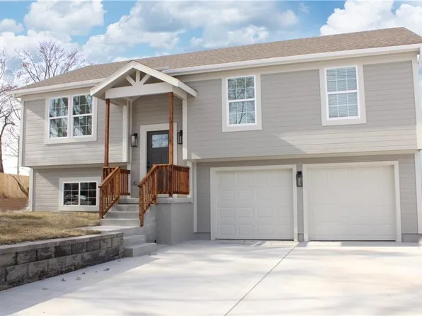 2214 James Downey Rd, Independence, MO 64057