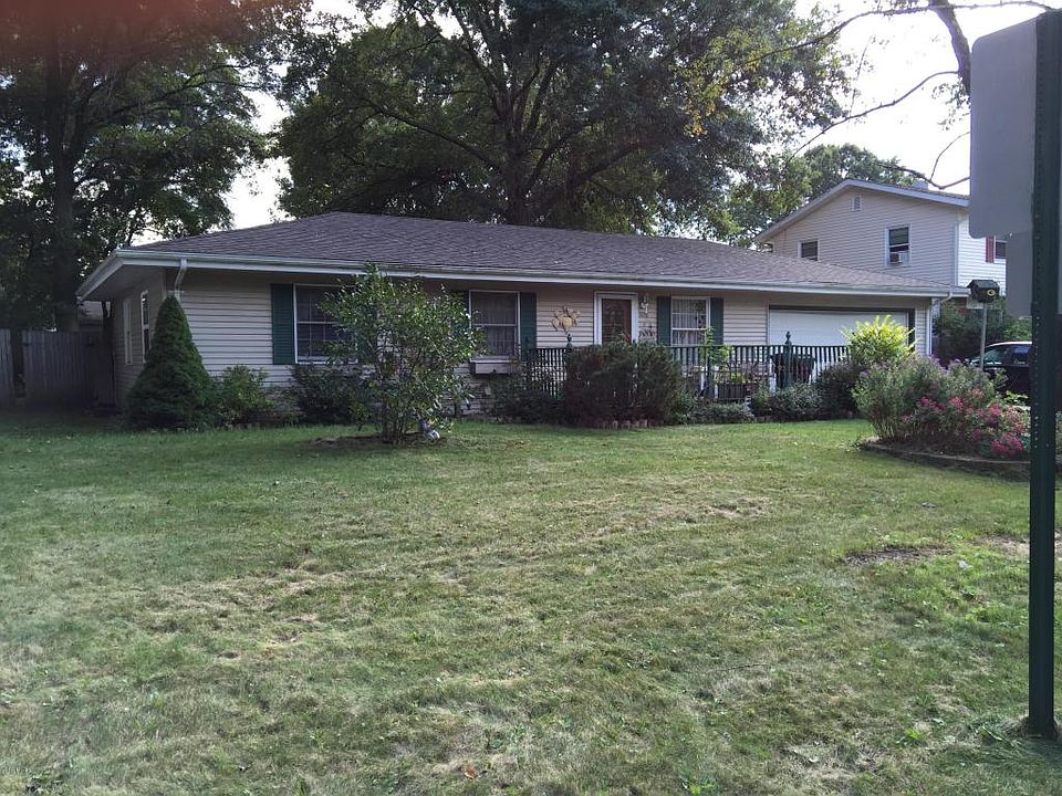 1st image of 4616 Vista Dr
