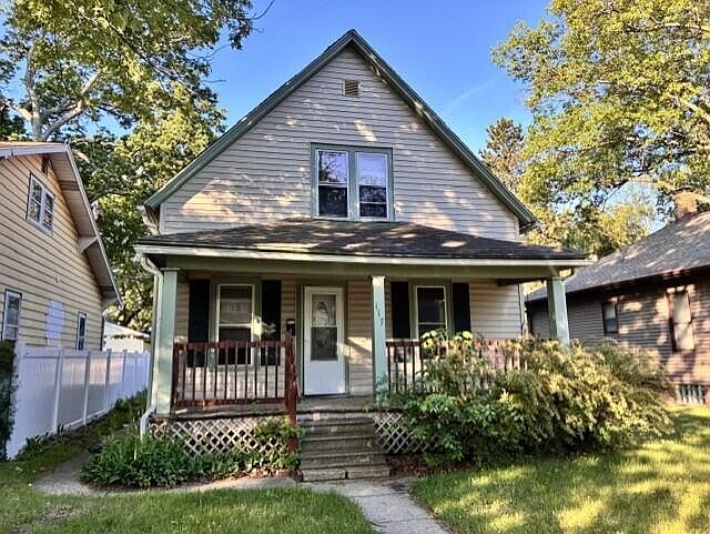 1st image of 117 Fir St