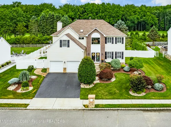 37 Johnny Drive, Farmingdale, NJ 07727