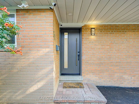 4th image of 60 Warner Ave