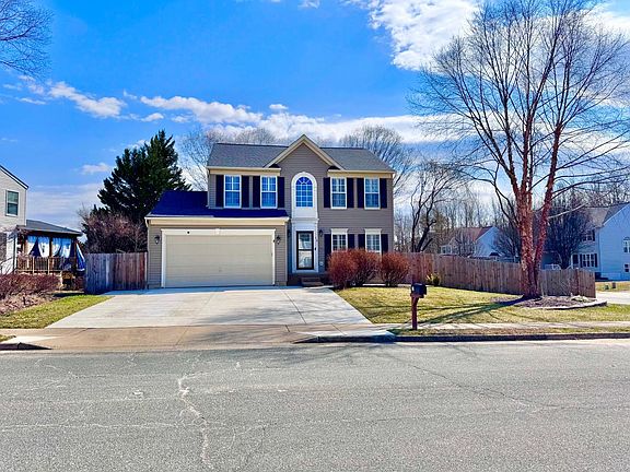 2nd image of 15 River Oak Dr