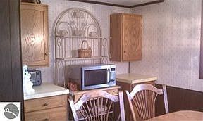 4th image of 1675 N Ogemaw Trl