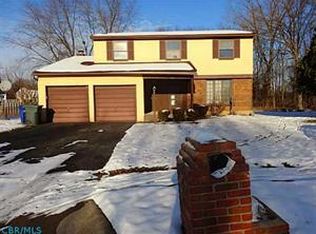 2632 Ipswick Cir, Columbus, OH 43224