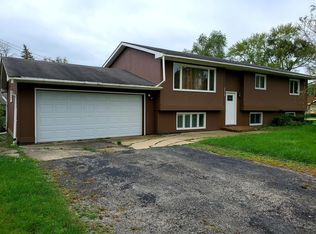 24413 65th St, Salem, WI 53168
