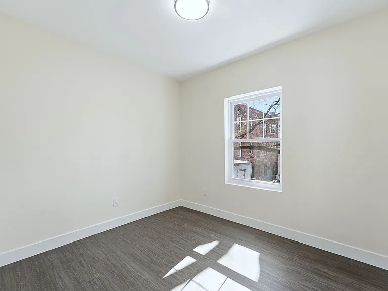 392 S 19th St #2 — Photo 10
