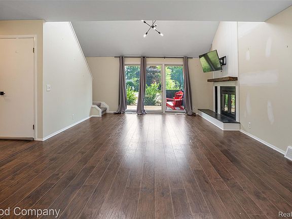 5th image of 2783 Angelus Cir