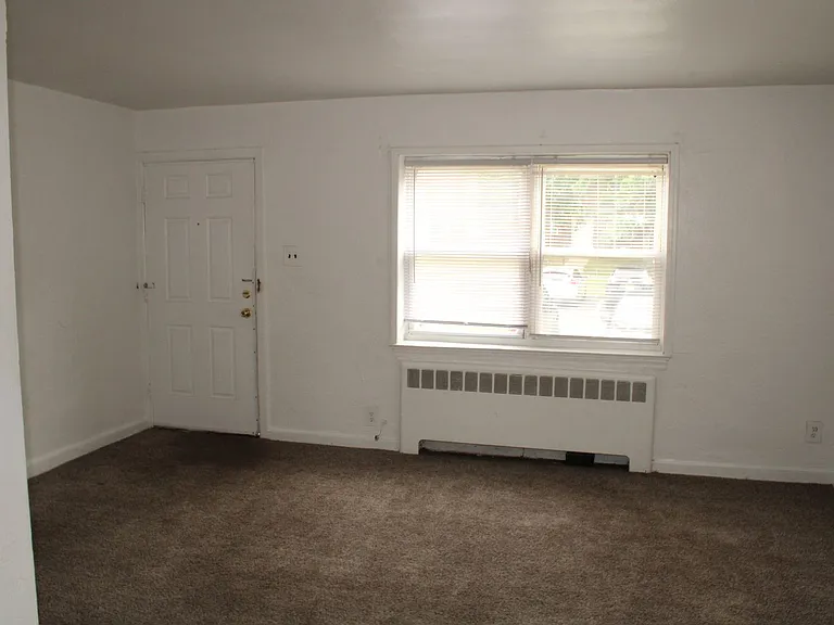 Penn Gardens Apartments — Photo 9