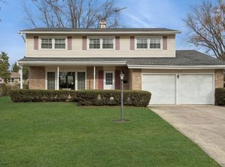 1116 E Dogwood Ln, Mount Prospect, IL