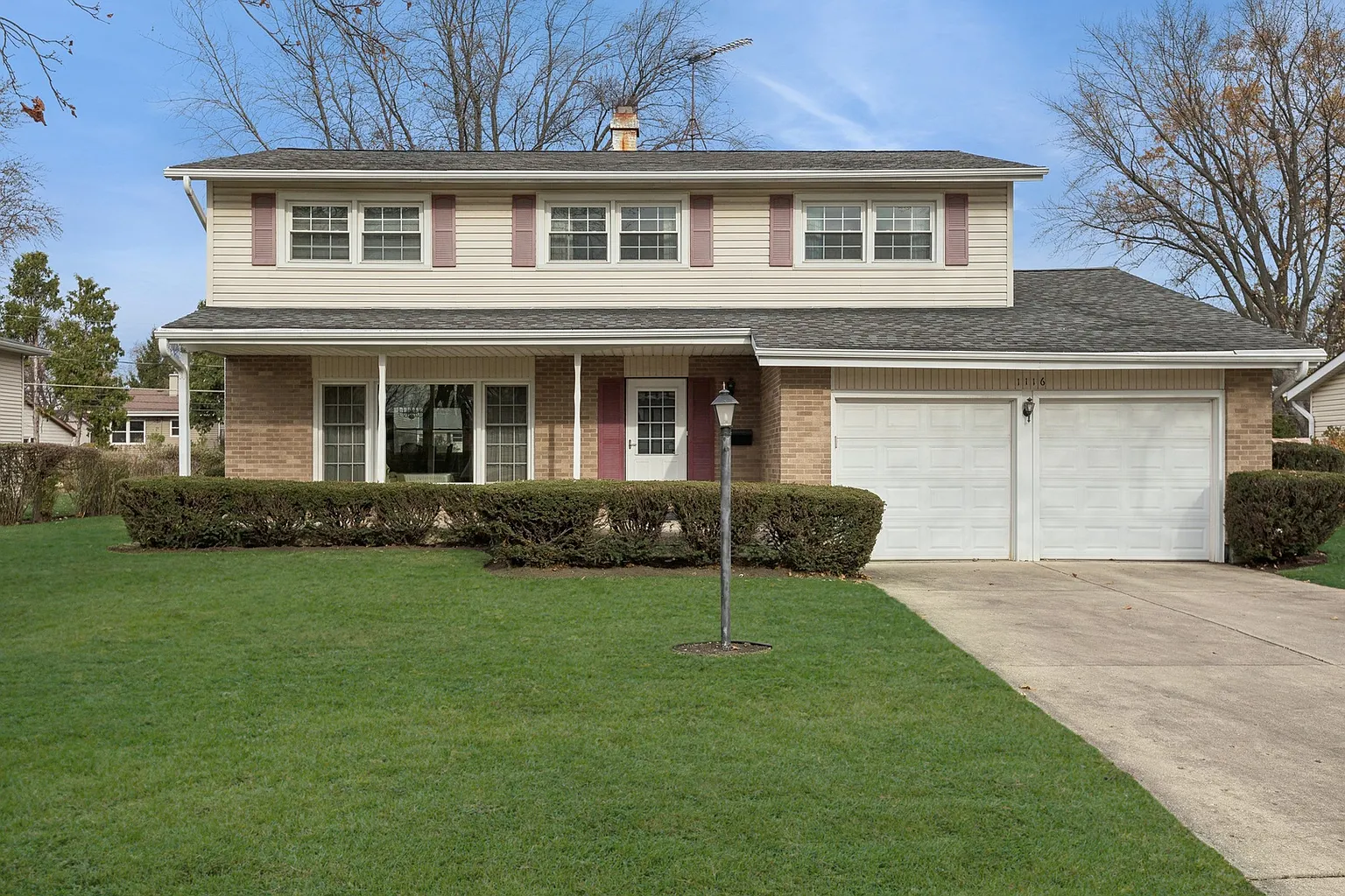 1116 E Dogwood Ln photo 1