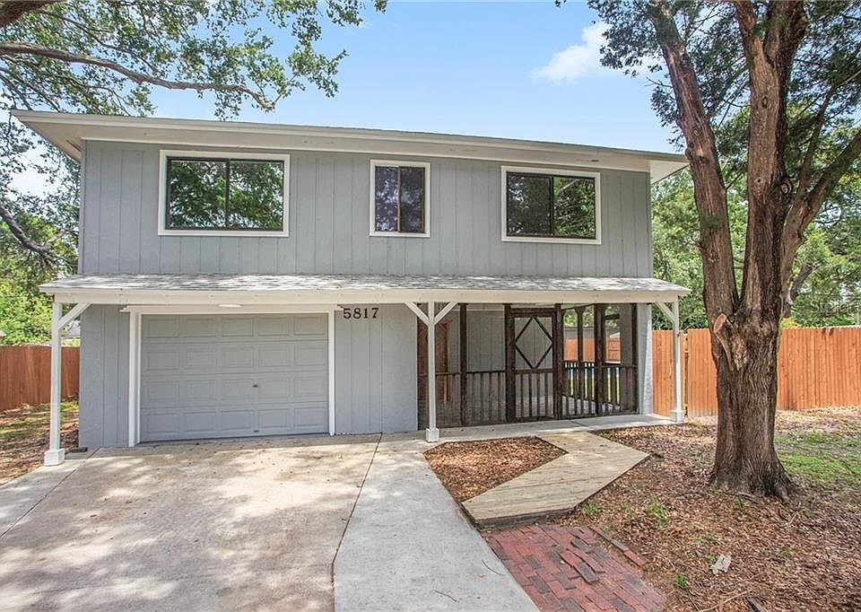 Home For Sale In Edgemoor Estates