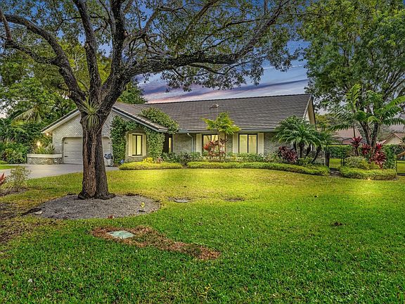 2nd image of 5077 NW 90th Terrace