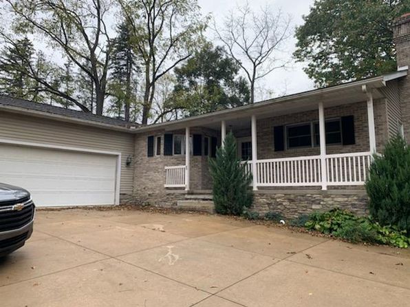 889 Ghent Rd