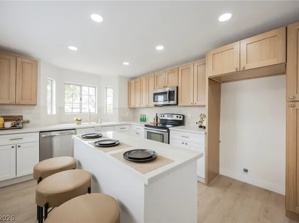2701 Riley Oaks Ct, Las Vegas, NV 89108