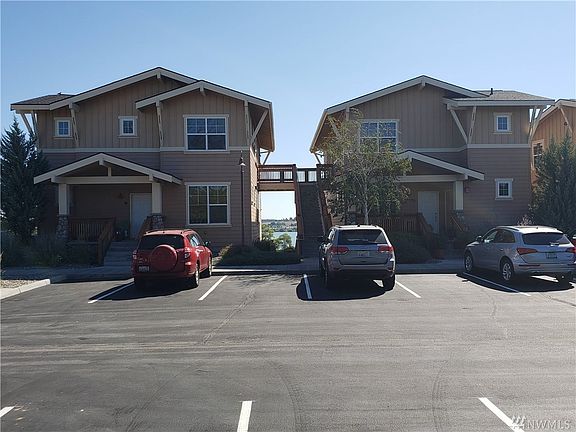 4th image of 4395 Westshore Dr NE #1001