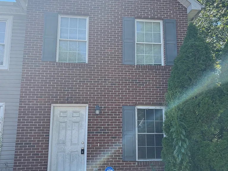 138 Ashberry Dr #E — Photo 1