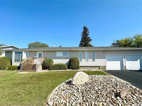 1222 96th STREET, North Battleford, SK S9A 0H1